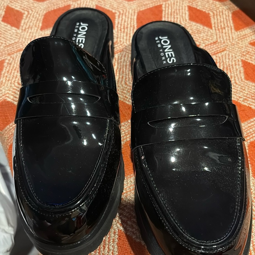 Jones New York black patent mules